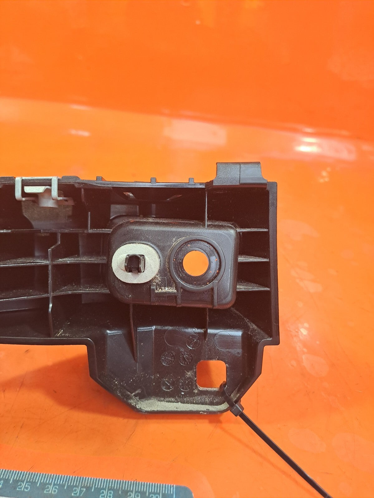 2024 TESLA MODEL 3 LONG REAR RIGHT TAIL LIGHT BRACKET 1757100-00-D A207 - Image 7