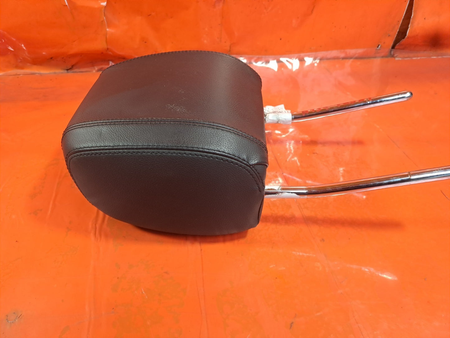 ✅Land Rover Discovery L550 2.0 Diesel 2015 Front Leather Headrest Warranty A131 - Image 8