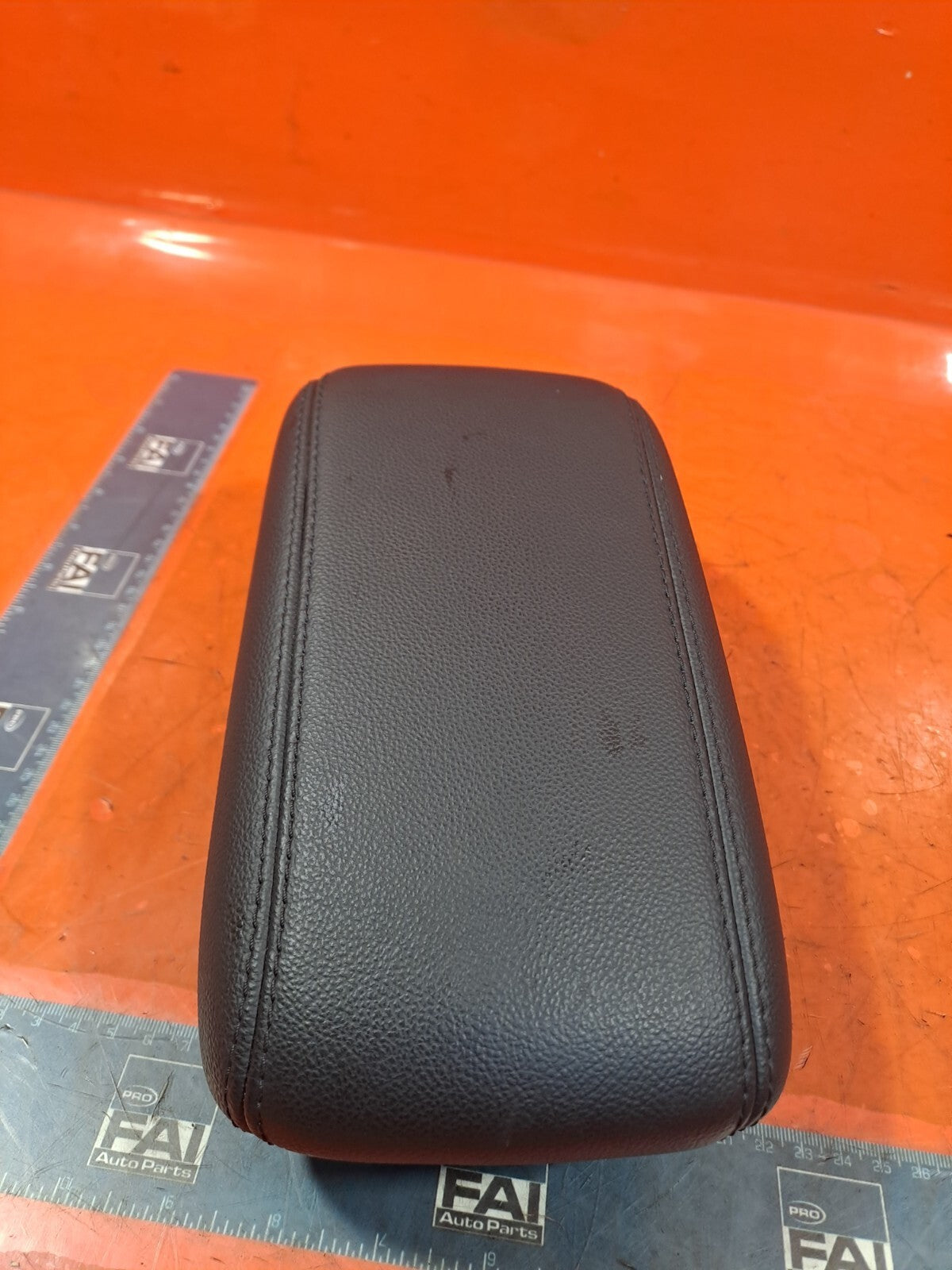 ✅2020 FORD FIESTA ACTIVE 1.0P CENTRE CONSOLE ARMREST H1BB-A045A07-BF A247 - Image 1