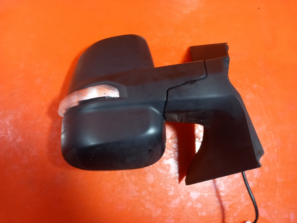 2023 Maxus Deliver 9 Front Right Wing Mirror Black 6 Pin Warranty A425 - Image 2