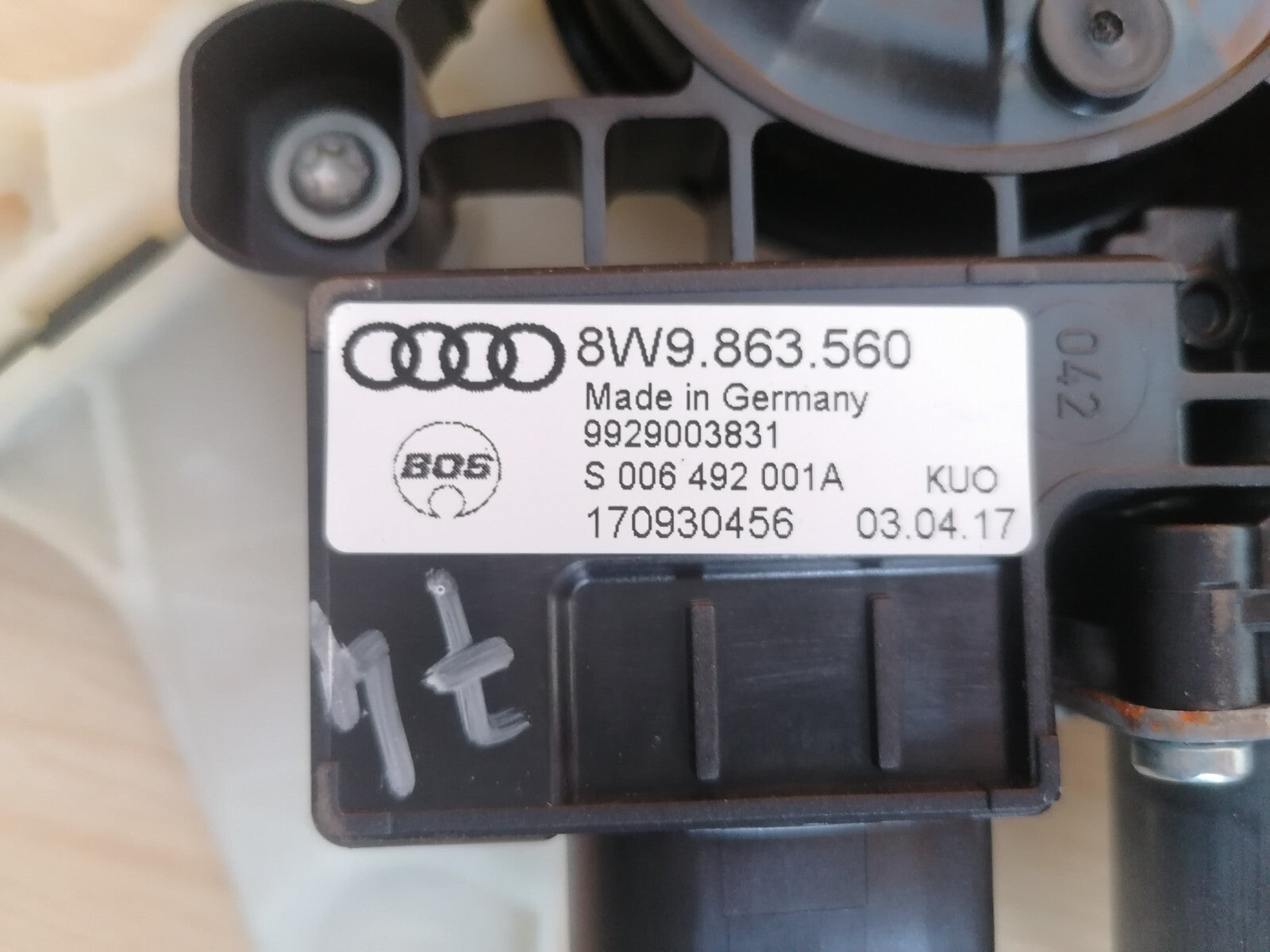 ✅2017 AUDI A4 B9 PARCEL SHELF LIFTING MOTOR & LINKAGE 8W9863560 + WARRANTY - Image 12