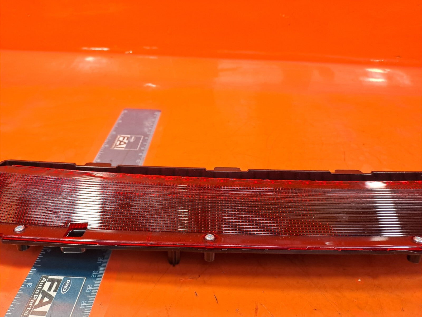 TESLA MODEL 3 LONG 2024 ADDITIONAL BRAKE LIGHT 1615202-00-C Warranty A207 - Image 4