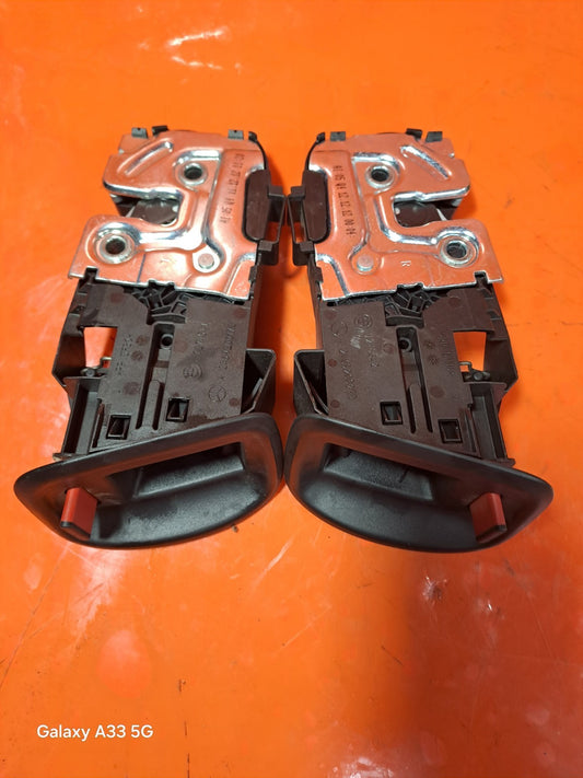 ✅MERCEDES W176 W246 REAR LEFT RIGHT SEAT LOCK SET A2469200172 A2469200272 xAA - Image 1