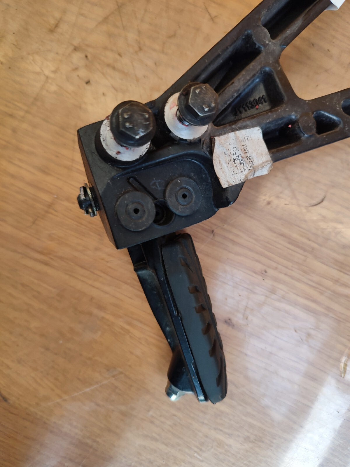 ✅KTM RC125 Petrol 2023 Rear Right Foot Rest Peg Holder + Warranty A116 - Image 9
