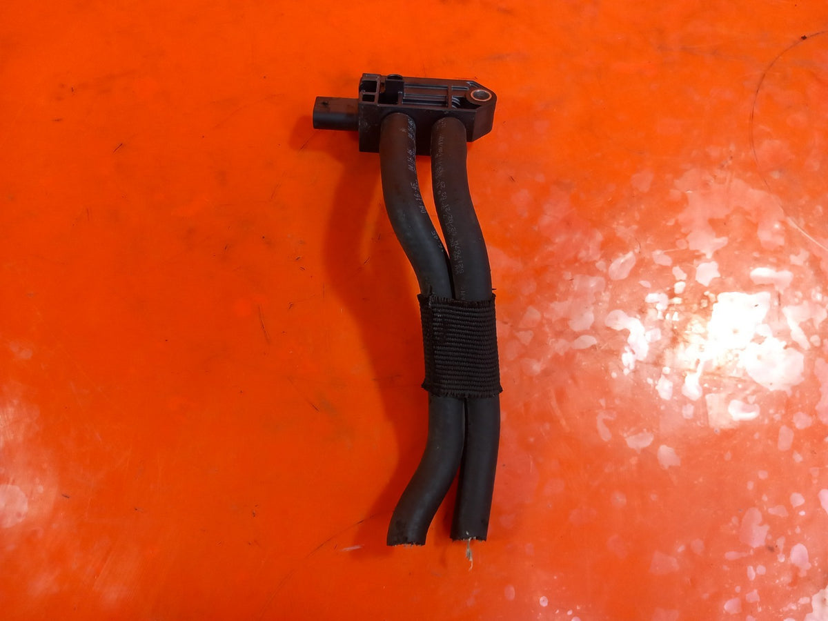 2021 VW Transporter T30 Exhaust Pressure Sensor 04L906051AB Warranty A412 - Image 8