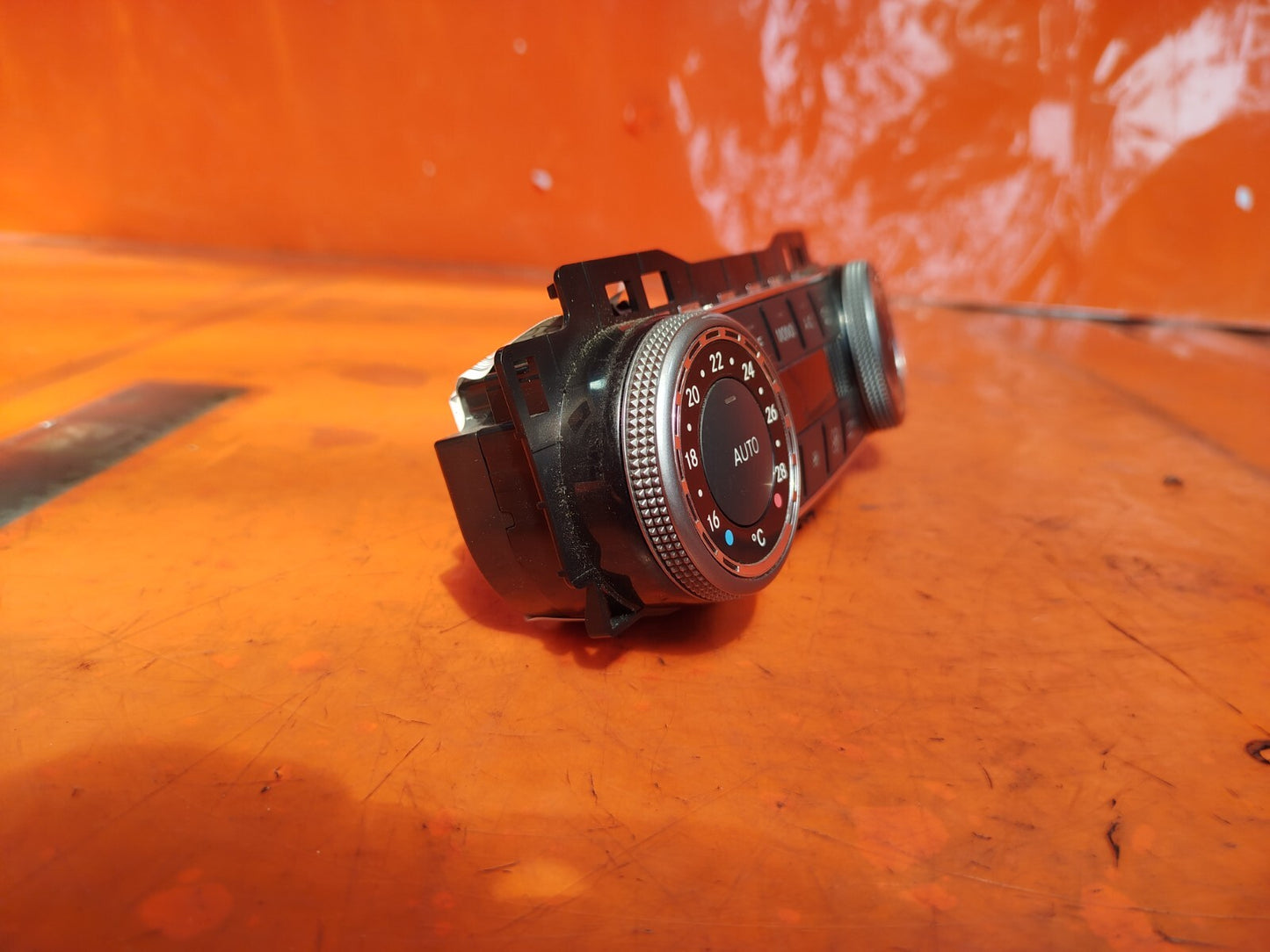 ebay-src:https://i.ebayimg.com/00/s/mtiwmfgxnjaw/z/a8uaaoswmmdonjkc/$_57.jpg