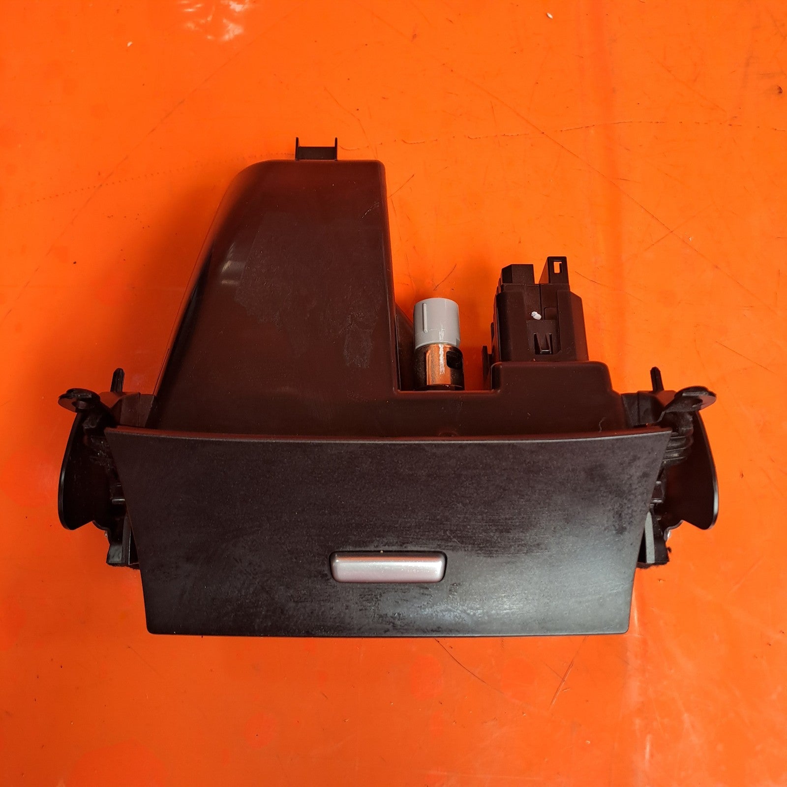 ✅Ford Galaxy Zetec 2017 2.0 Diesel Ashtray&USB Port Input Socket EM2B-R061A07-AB - Image 2