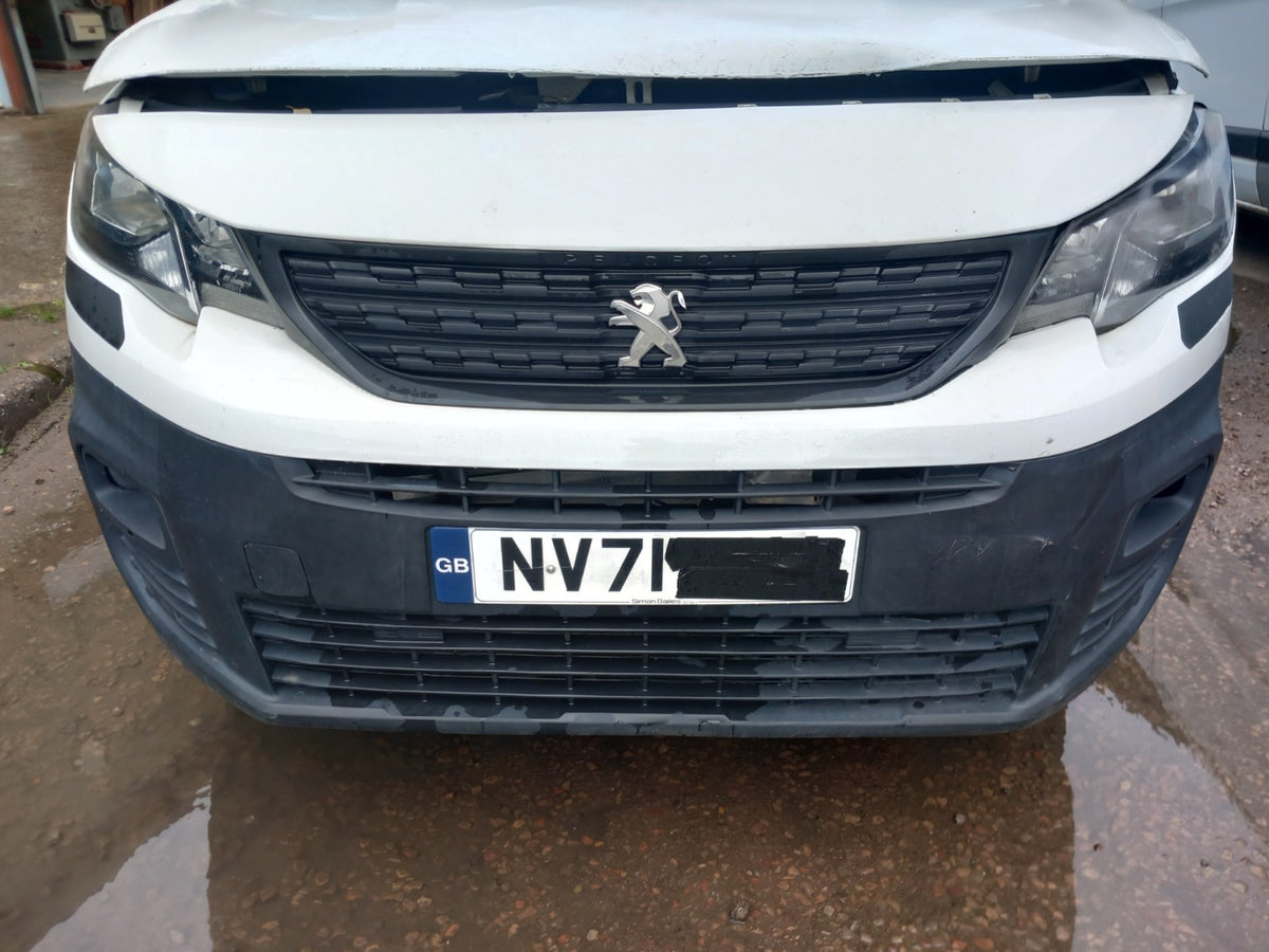 2022 Peugeot Partner K9 Front Bumper Complete White Warranty A419 - Image 1