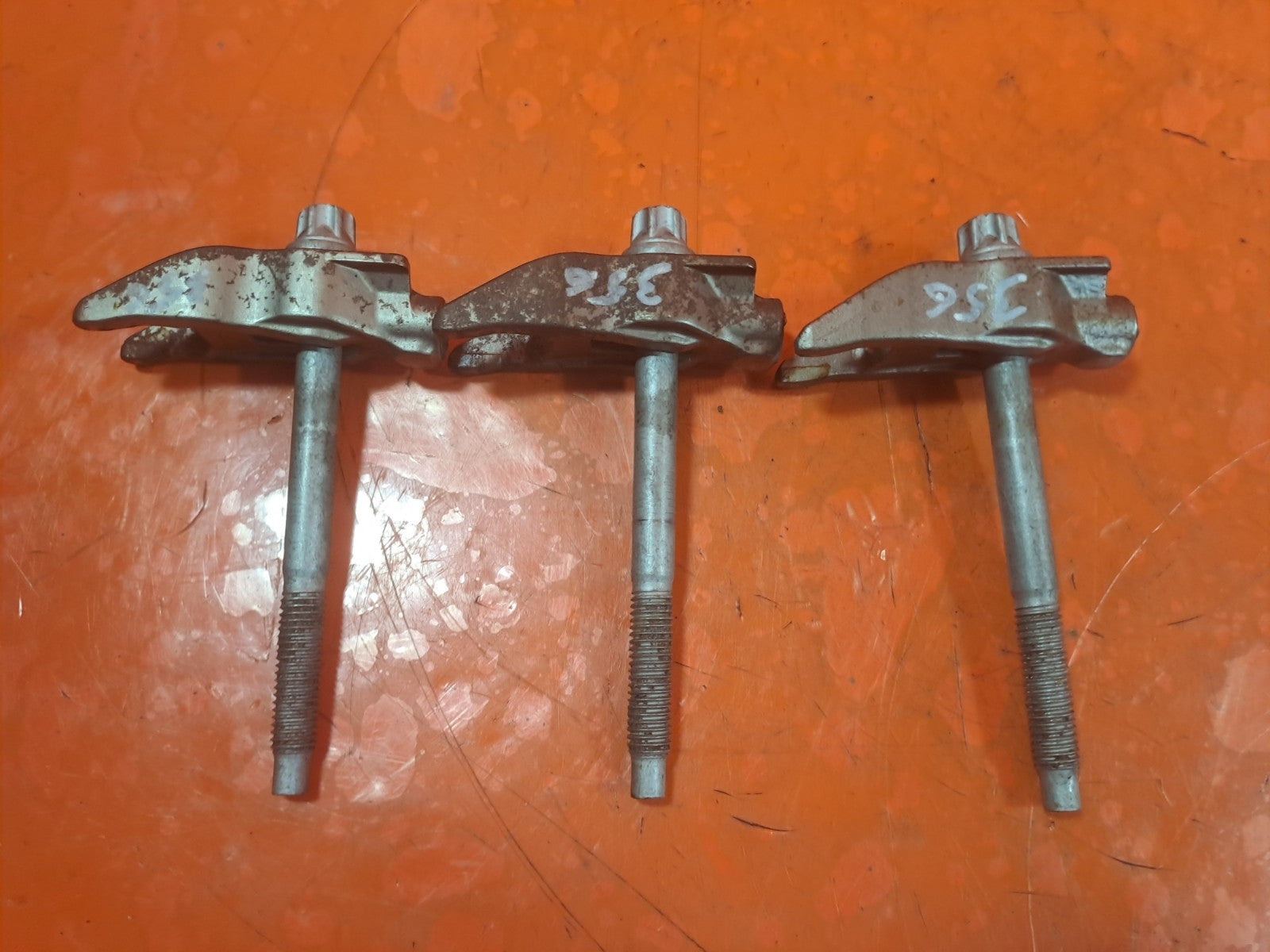 ✅FORD TRANSIT COURIER 1.5 DIESEL 2024 FUEL INJECTOR CLAMP & BOLT SET Warranty - Image 1