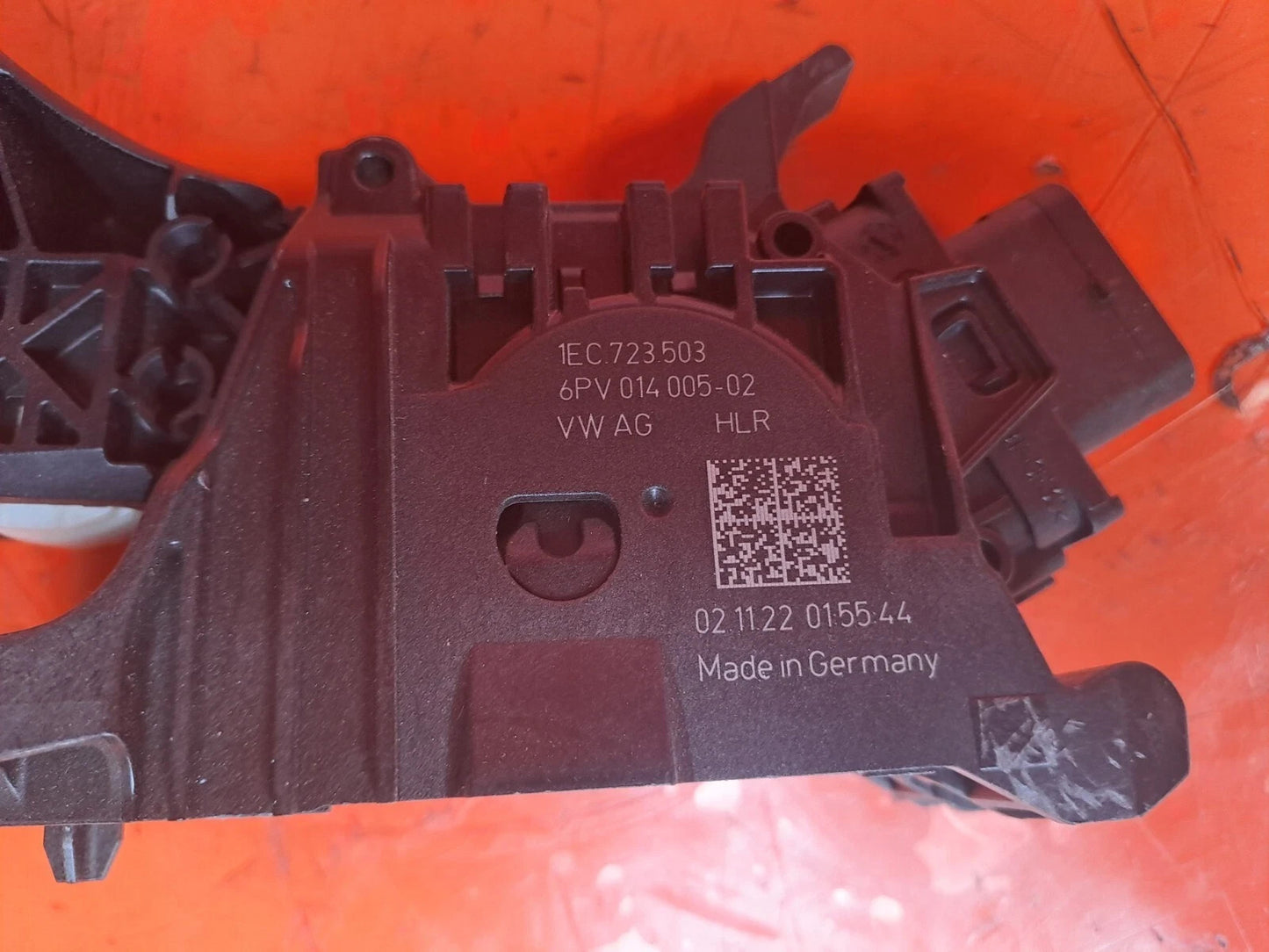 ebay-src:https://i.ebayimg.com/00/s/mtiwmfgxnjaw/z/rtqaaeswzzzqyhdf/$_57.jpg