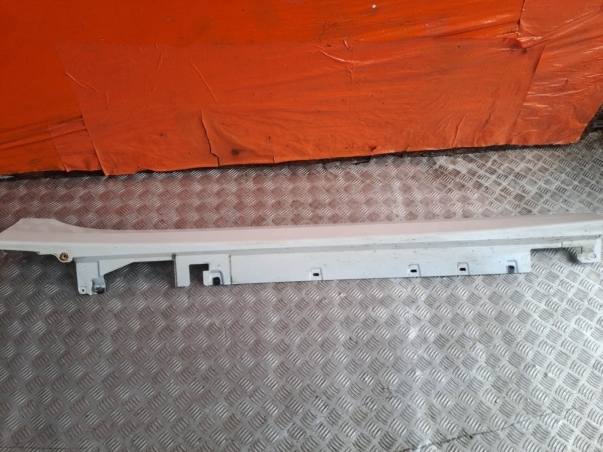 ebay-src:https://i.ebayimg.com/00/s/mtiwmfgxnjaw/z/vpiaaeswuxnqip0m/$_57.jpg