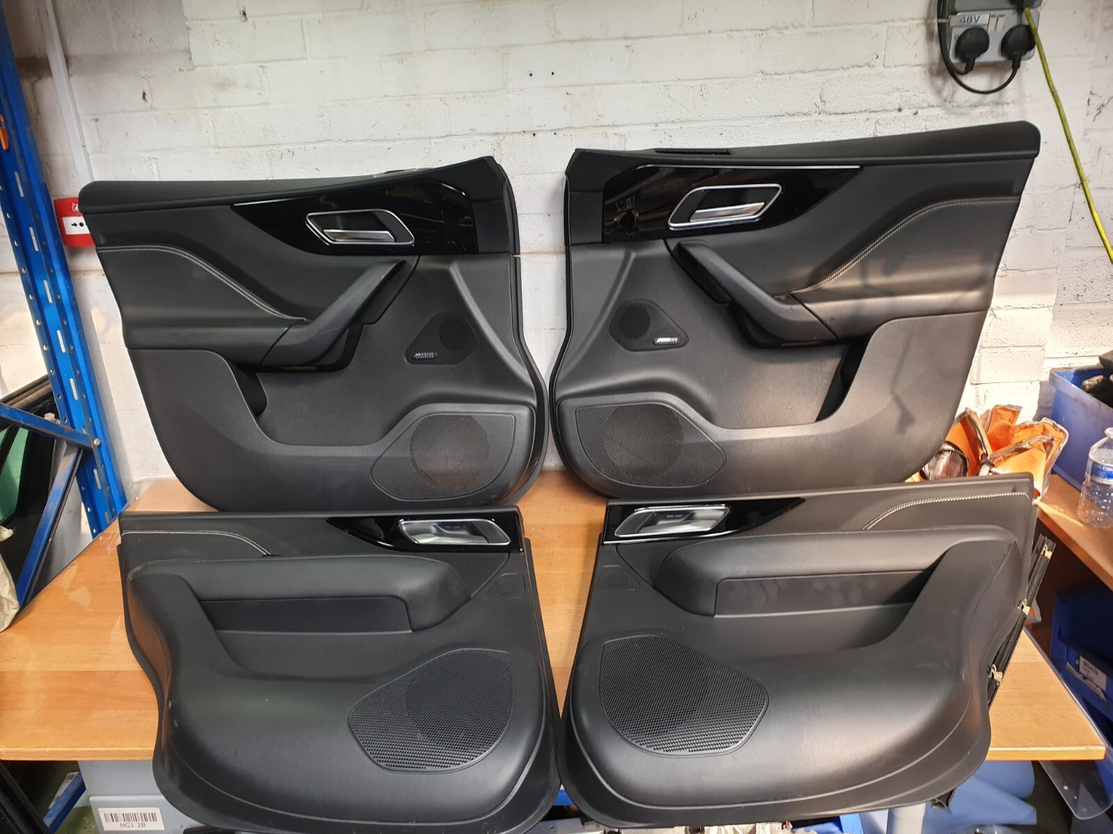 ebay-src:https://i.ebayimg.com/00/s/mtiwmfgxnjaw/z/7naaaoswrrpm1039/$_57.jpg
