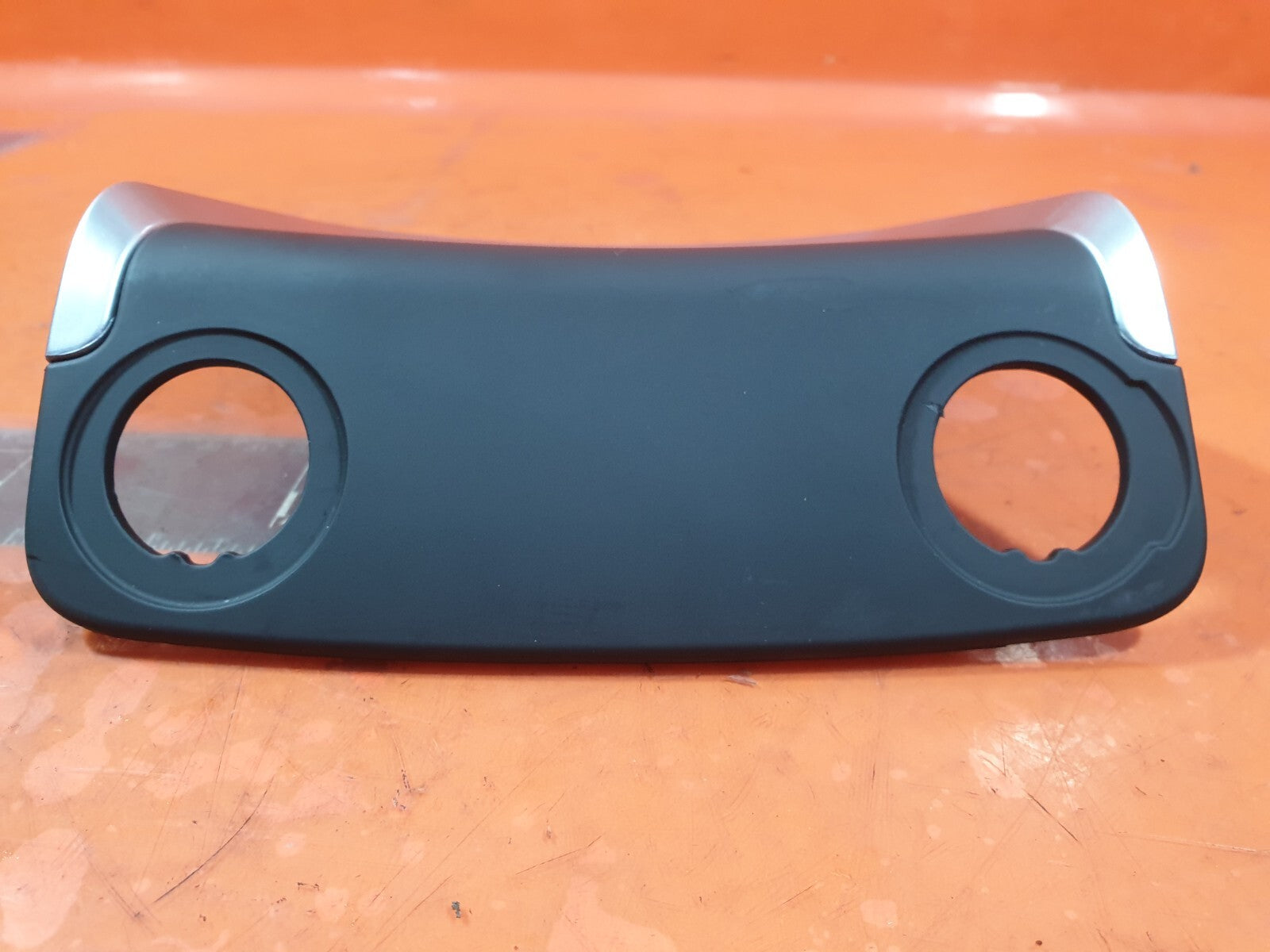 ebay-src:https://i.ebayimg.com/00/s/mtiwmfgxnjaw/z/~awaaoswan1nv0jr/$_57.jpg