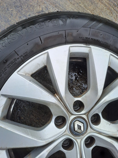 ✅2021 Renault Captur MK2 Iconic Alloy Wheel with Tyre 215/60 R17 403001698R A385 - Image 4