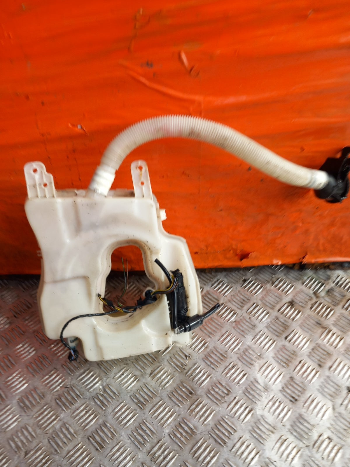 ebay-src:https://i.ebayimg.com/00/s/mtywmfgxmjaw/z/9pgaaeswgktqvvt1/$_57.jpg