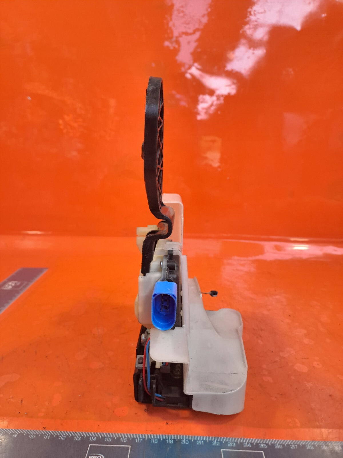 ebay-src:https://i.ebayimg.com/00/s/mtywmfgxmjaw/z/y~4aaoswjoznc-uw/$_57.jpg