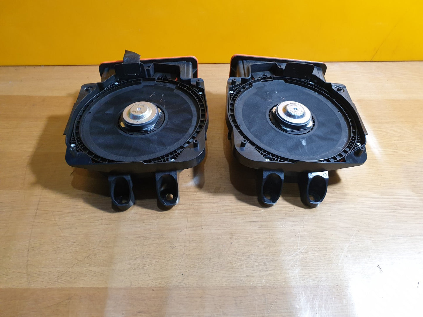 2023 BMW 1 Series F40 Subwoofer Speaker Pair Front 7927998 7927997 Warranty A151 - Image 3