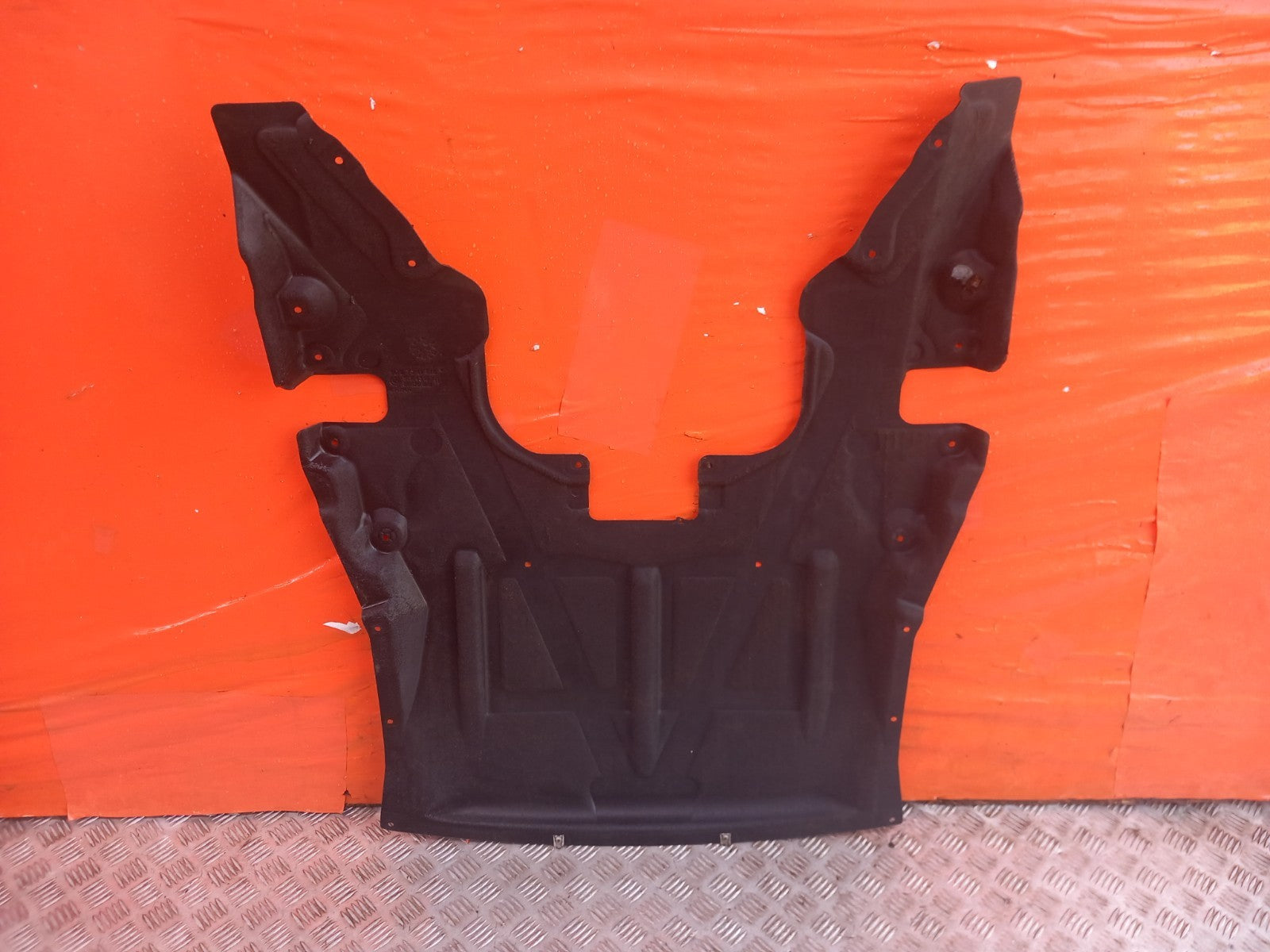 BMW F30 320D Xdrive M Sport 2.0 Diesel 2013 Engine Undertray Underbody Cover - Image 8