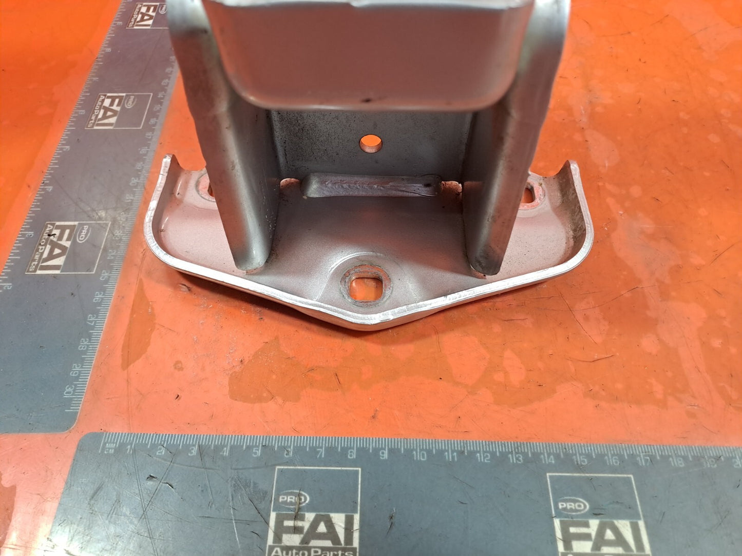 ✅Renault Trafic III 2016 1.6 Diesel REAR LEFT UPPER DOOR HINGE 90400670R A256 - Image 3