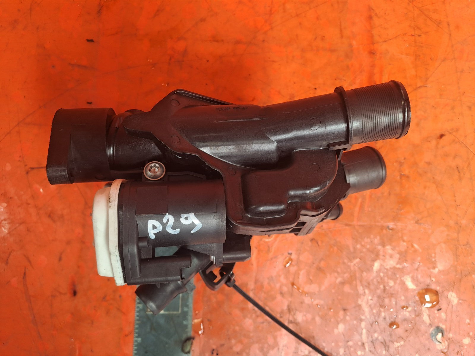 ✅Ford Galaxy Zetec 2017 2.0 Diesel ENGINE THERMOSTAT HOUSING Warranty A296 - Image 8