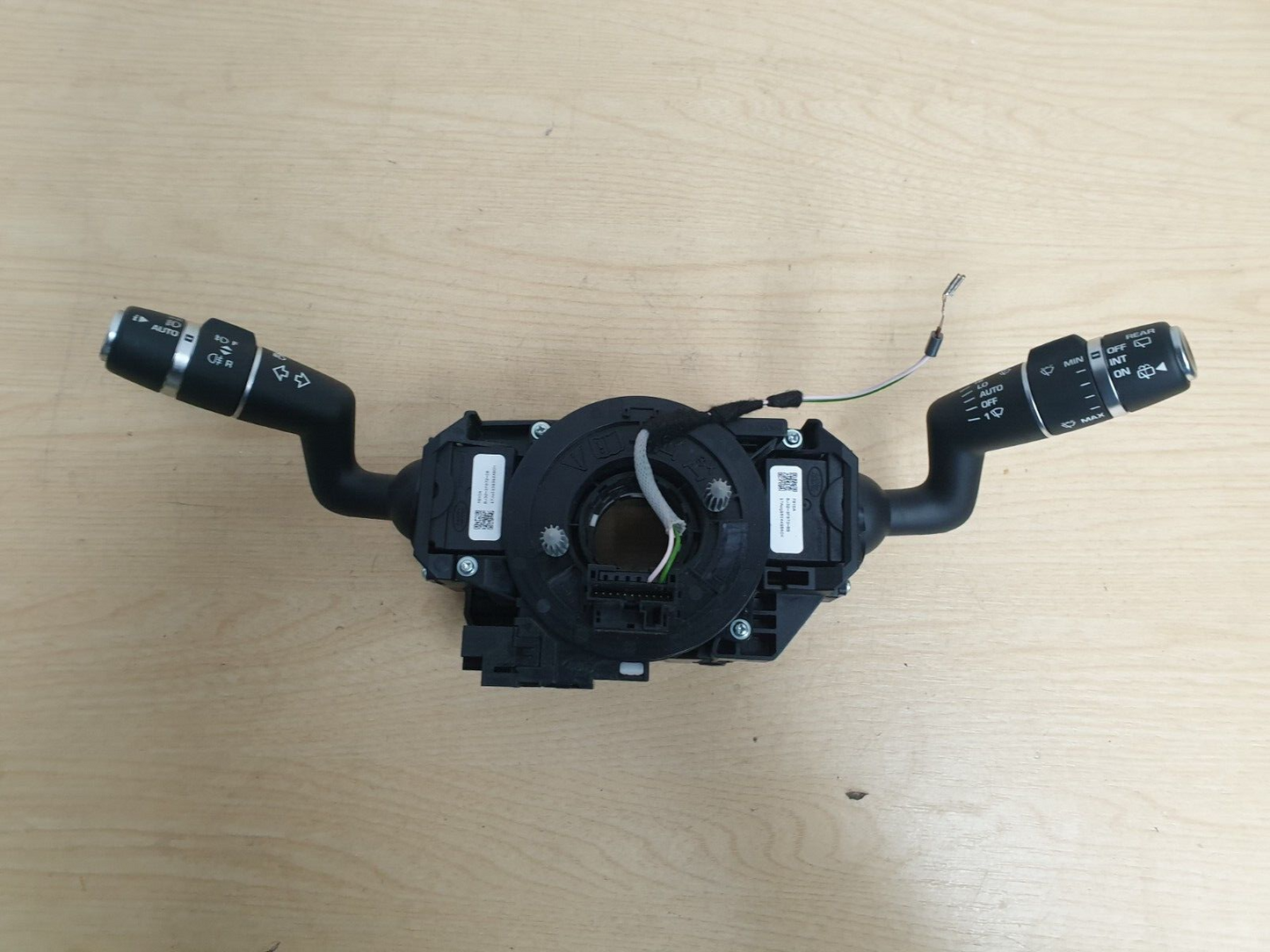 LAND ROVER DISCOVERY L462 2018 STEERING COLUMN INDICATOR WIPER STALKS HPLA13N064 - Image 1