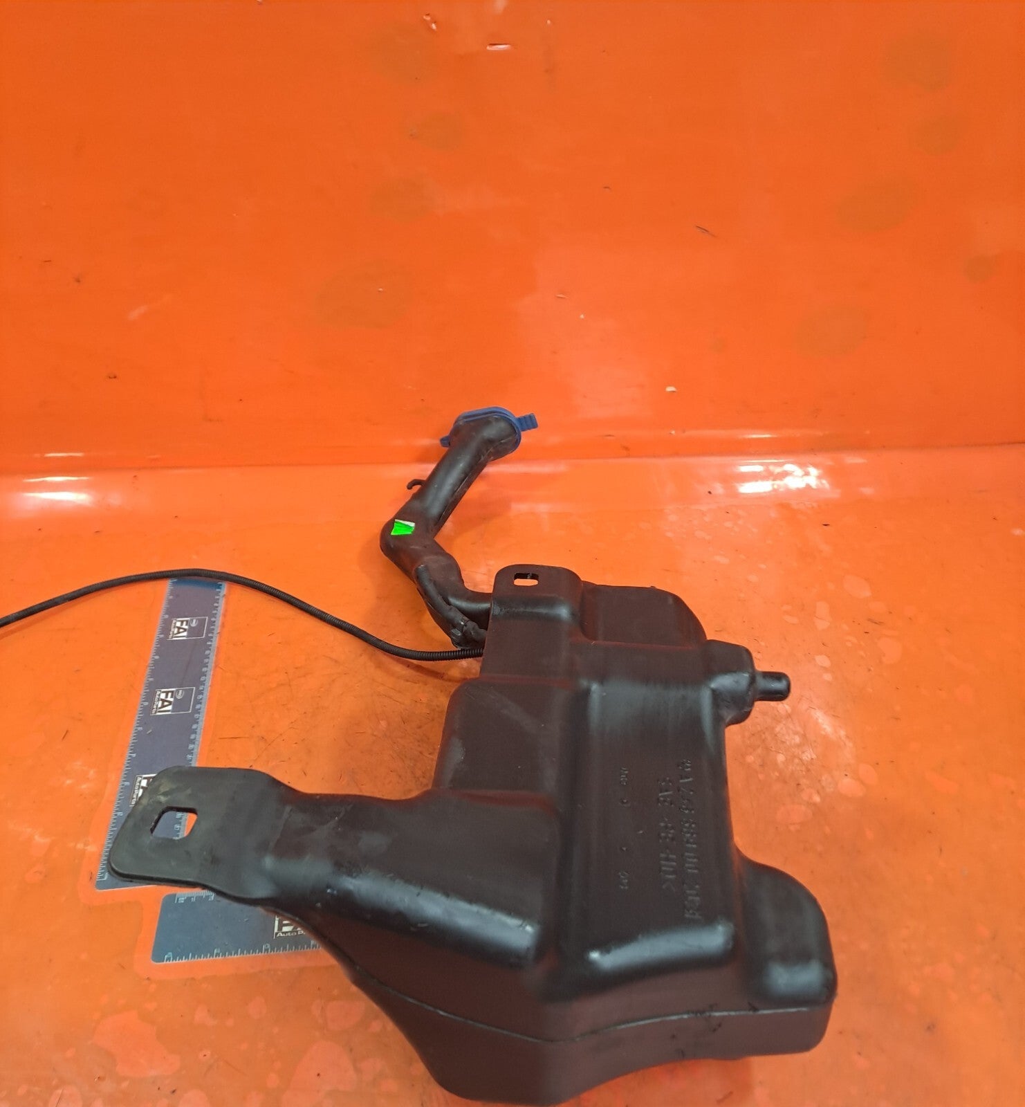 ebay-src:https://i.ebayimg.com/00/s/mtywmfgxndgy/z/cwiaaoswjbjntgq0/$_57.jpg