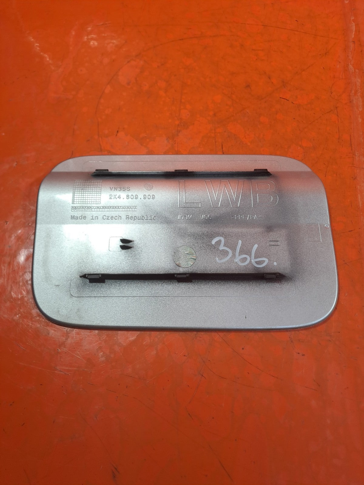✅FORD TOURNEO CONNECT VW CADDY 2.0 DIESEL 2024 FUEL FILLER FLAP COVER SILVER - Image 7