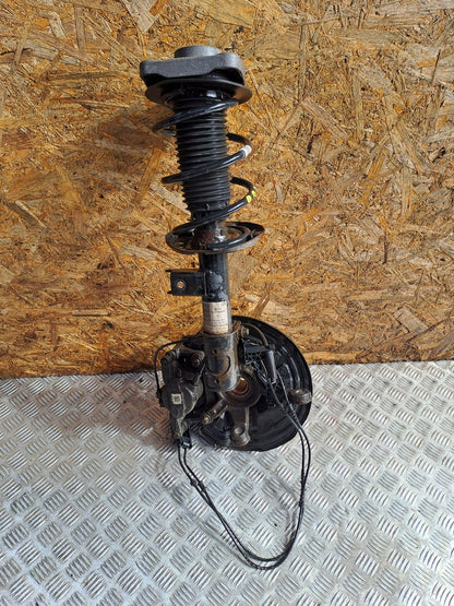 ✅MERCEDES B180 W246 1.8 DIESEL 2012 FRONT RIGHT SUSPENSION LEG HUB A2463209013 - Image 1