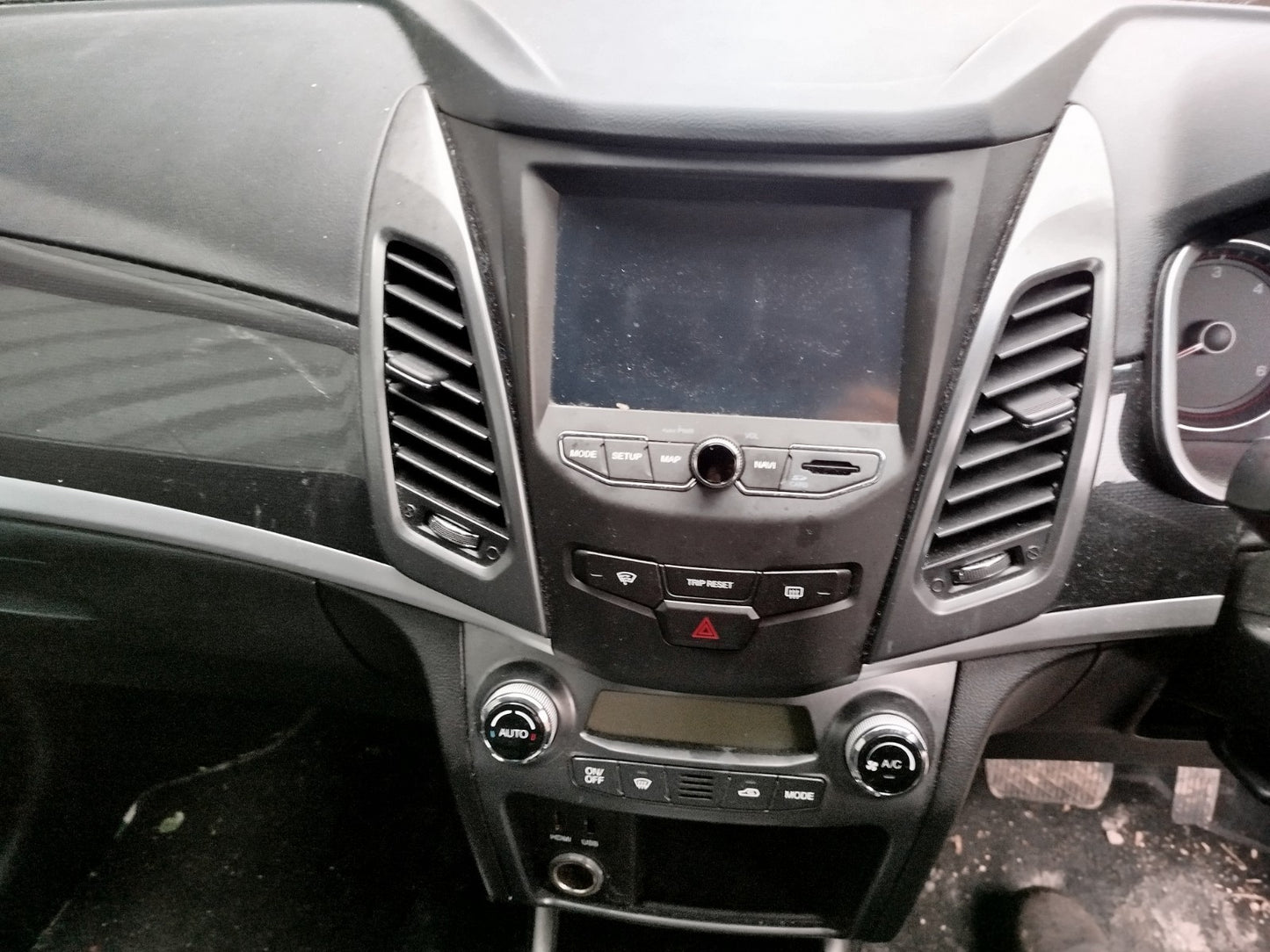 ✅SSANGYONG KORANDO 2.2 DIESEL 2018 RADIO MEDIA HEAD UNIT Warranty A329 - Image 2