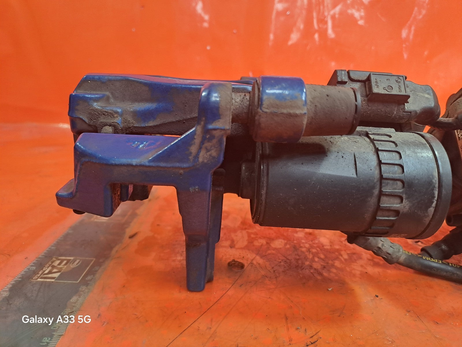 ebay-src:https://i.ebayimg.com/00/s/mtiwmfgxnjaw/z/ybuaaeswijzozx-h/$_57.jpg