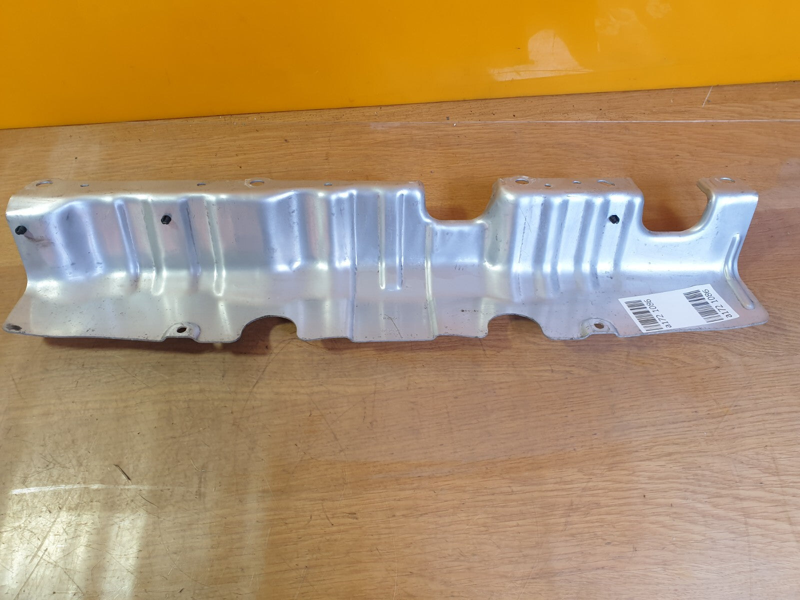 ✅2022 TESLA MODEL Y REAR BATTERY BRACKET HOLDER 1554329-00-A + WARRANTY A172 - Image 1