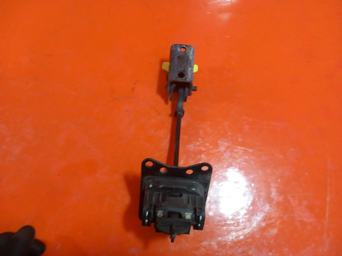 ebay-src:https://i.ebayimg.com/00/s/mtiwmfgxnjaw/z/evsaaeswnpjqvqy1/$_57.jpg
