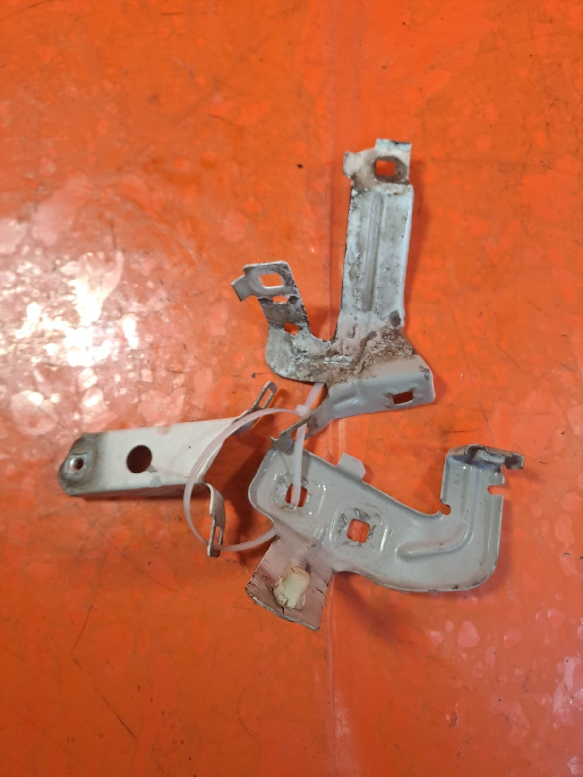 ✅BMW F33 420D M SPORT 2.0 DIESEL 2015 FRONT LEFT WING BRACKETS 7255821 Warranty - Image 1