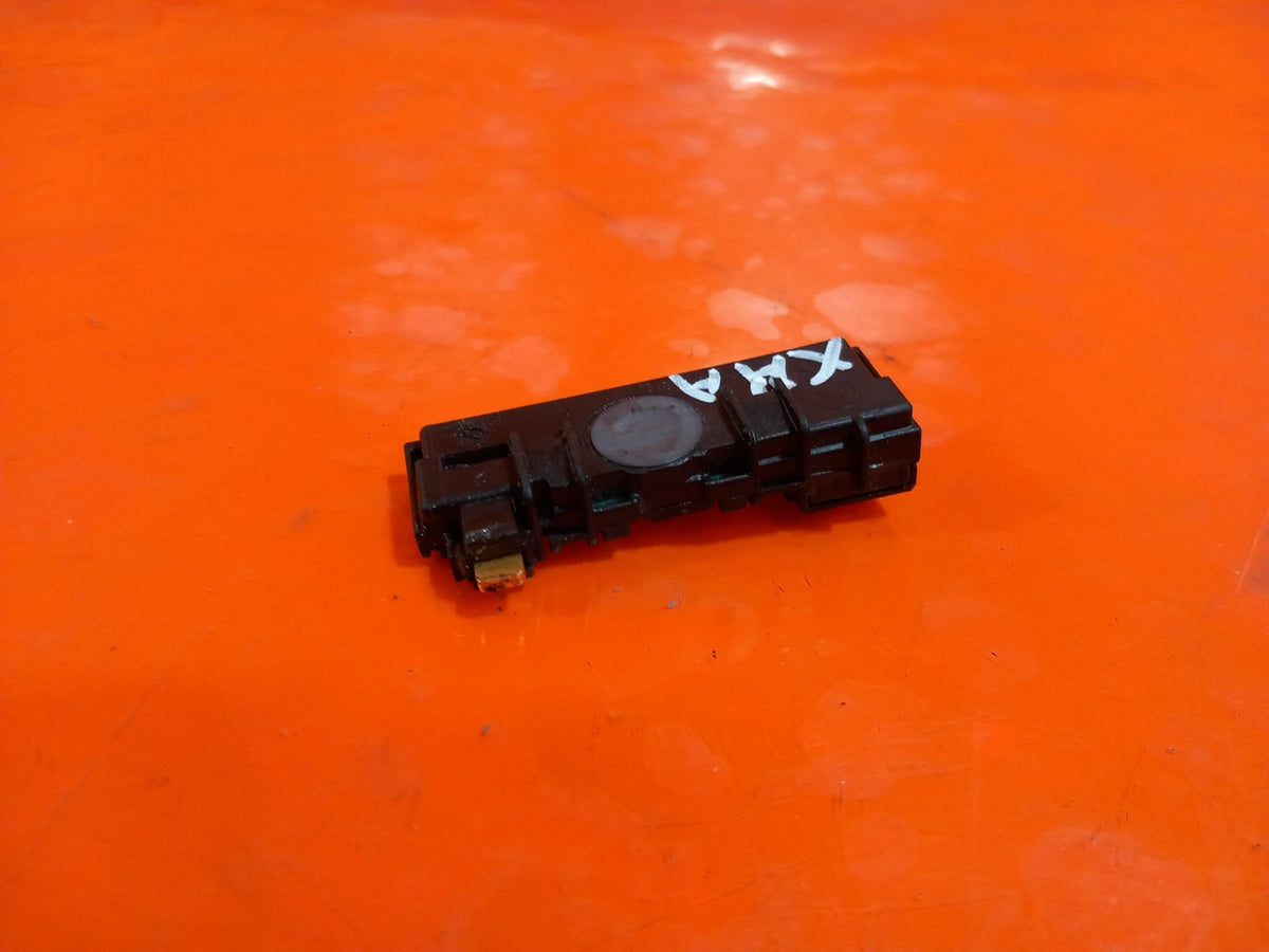 ebay-src:https://i.ebayimg.com/00/s/mtiwmfgxnjaw/z/qtiaaeswc7zqvvka/$_57.jpg
