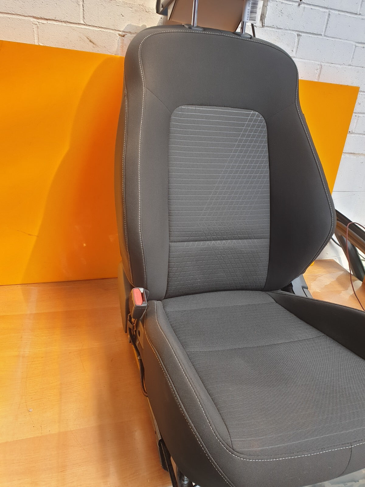 HYUNDAI I20 Ultimate 1.0 Petrol 2023 FRONT SEAT LEFT PASSENGER SIDE Warranty - Image 2