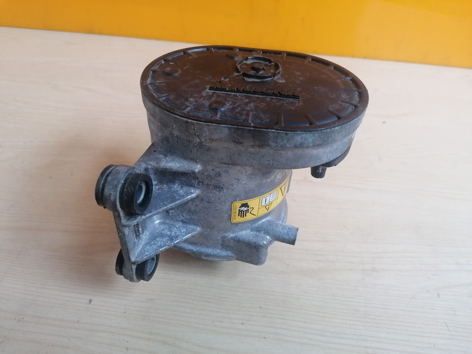 MERCEDES CLS 3.0 PETROL HYBRID 2019 COOLING WATER PUMP A2562000500 A006 - Image 6