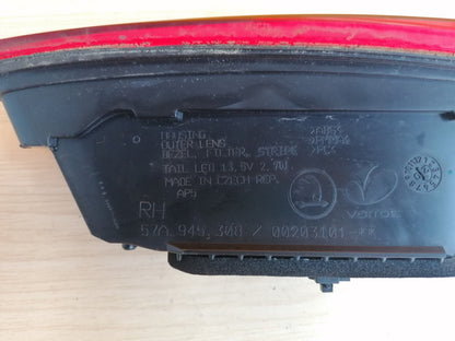 2020 SKODA KAROQ 1.0 TSI PETROL REAR RIGHT INNER TAIL LIGHT 57A945308 A045 - Image 12