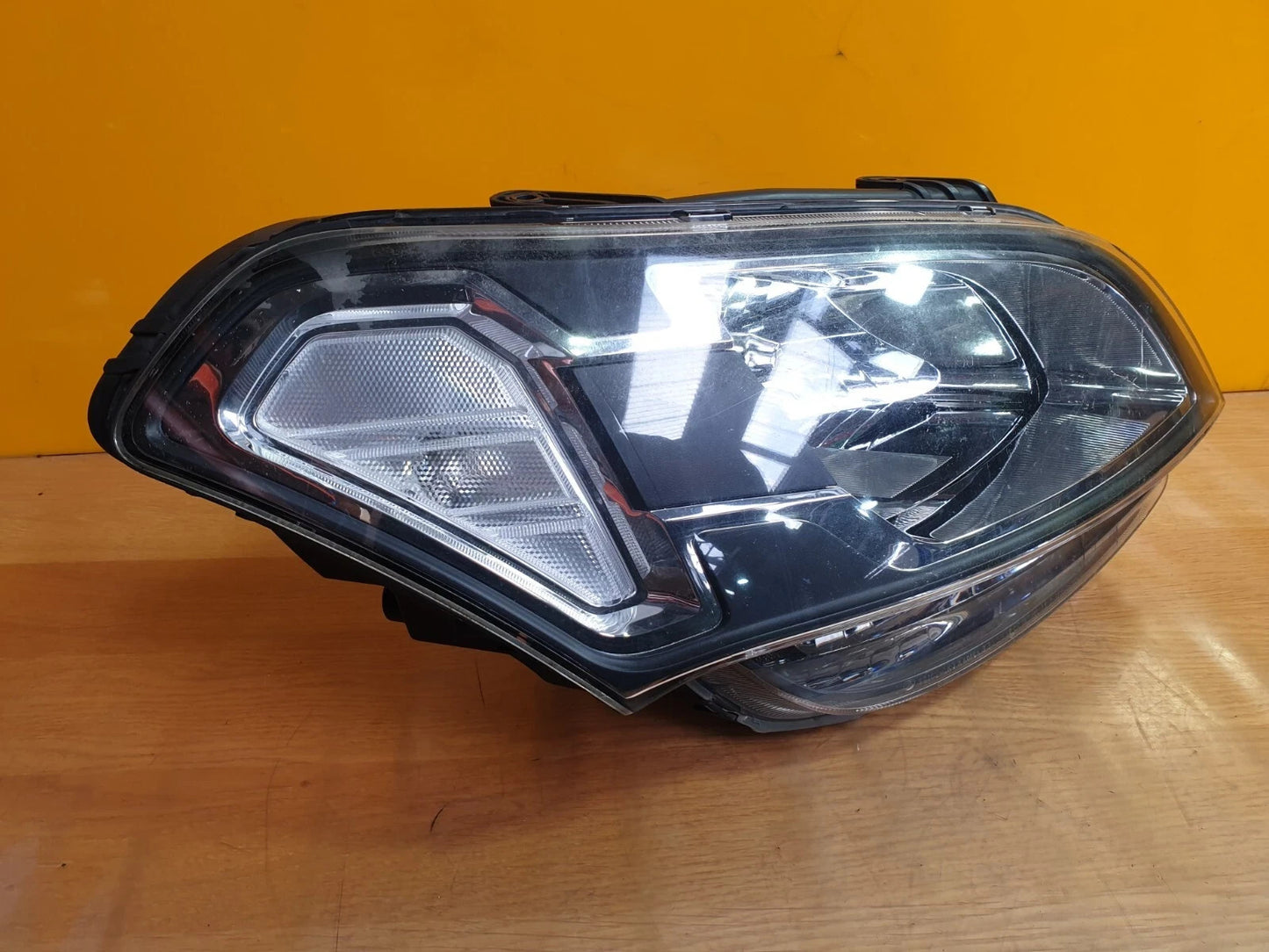 ebay-src:https://i.ebayimg.com/00/s/mtiwmfgxnjaw/z/rieaaeswnw1qdvil/$_57.jpg