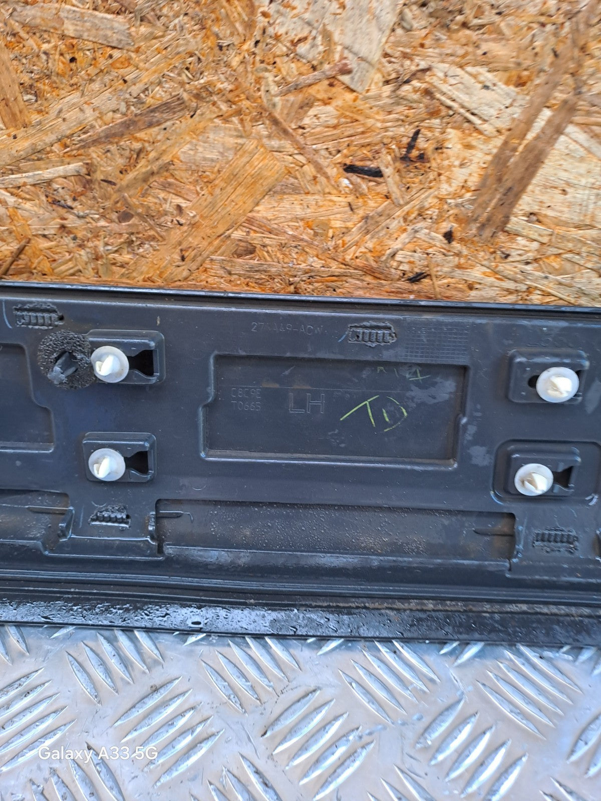 ✅LAND ROVER DISCOVERY SPORT L550 2014-2018 REAR LEFT DOOR MOULDING Warranty - Image 9