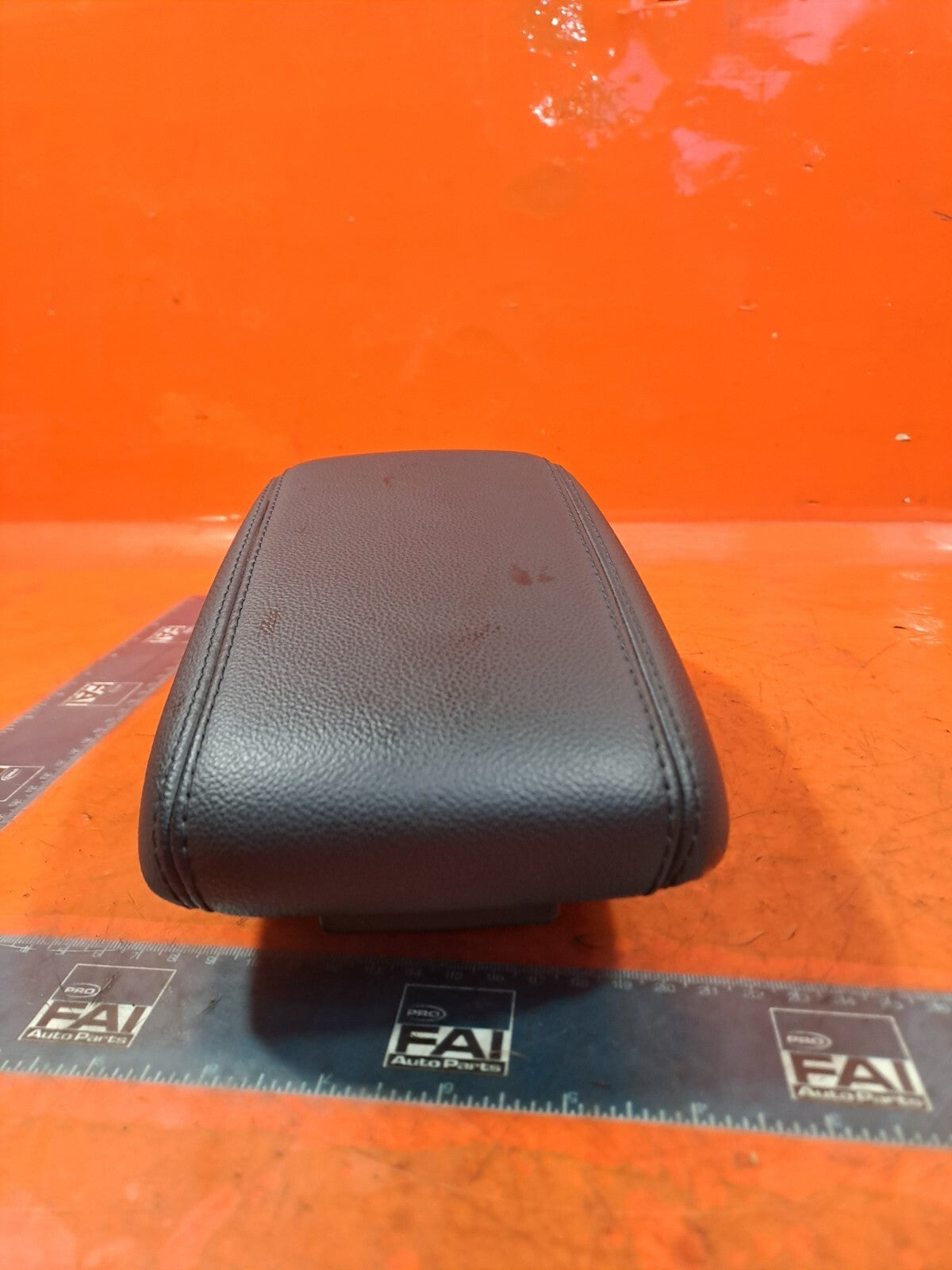 ✅2020 FORD FIESTA ACTIVE 1.0P CENTRE CONSOLE ARMREST H1BB-A045A07-BF A247 - Image 4