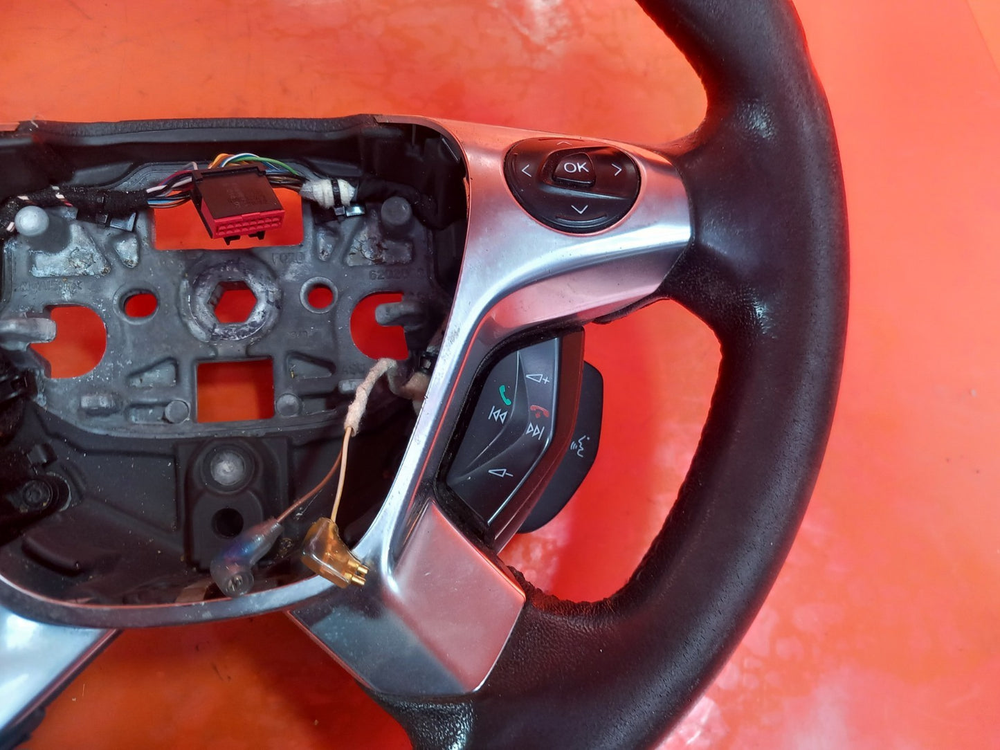Ford Tourneo Custom 2.2 Diesel 2015 Multifunctional Steering Wheel BK213600DD - Image 4