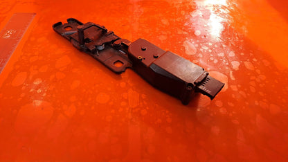 2010 AUDI Q7 S-LINE 3.0D ELECTRIC TAILGATE CATCH MECHANISM WITH MOTOR A224 - Image 4