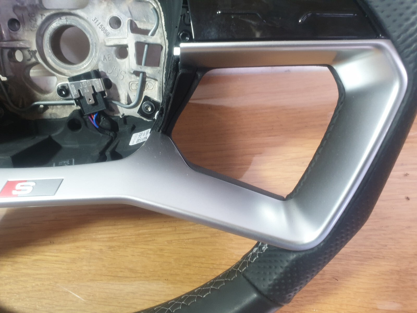✅2023 AUDI Q4 E-TRON MULTIFUNCTION LEATHER STEERING WHEEL 89A419091F A206 - Image 5