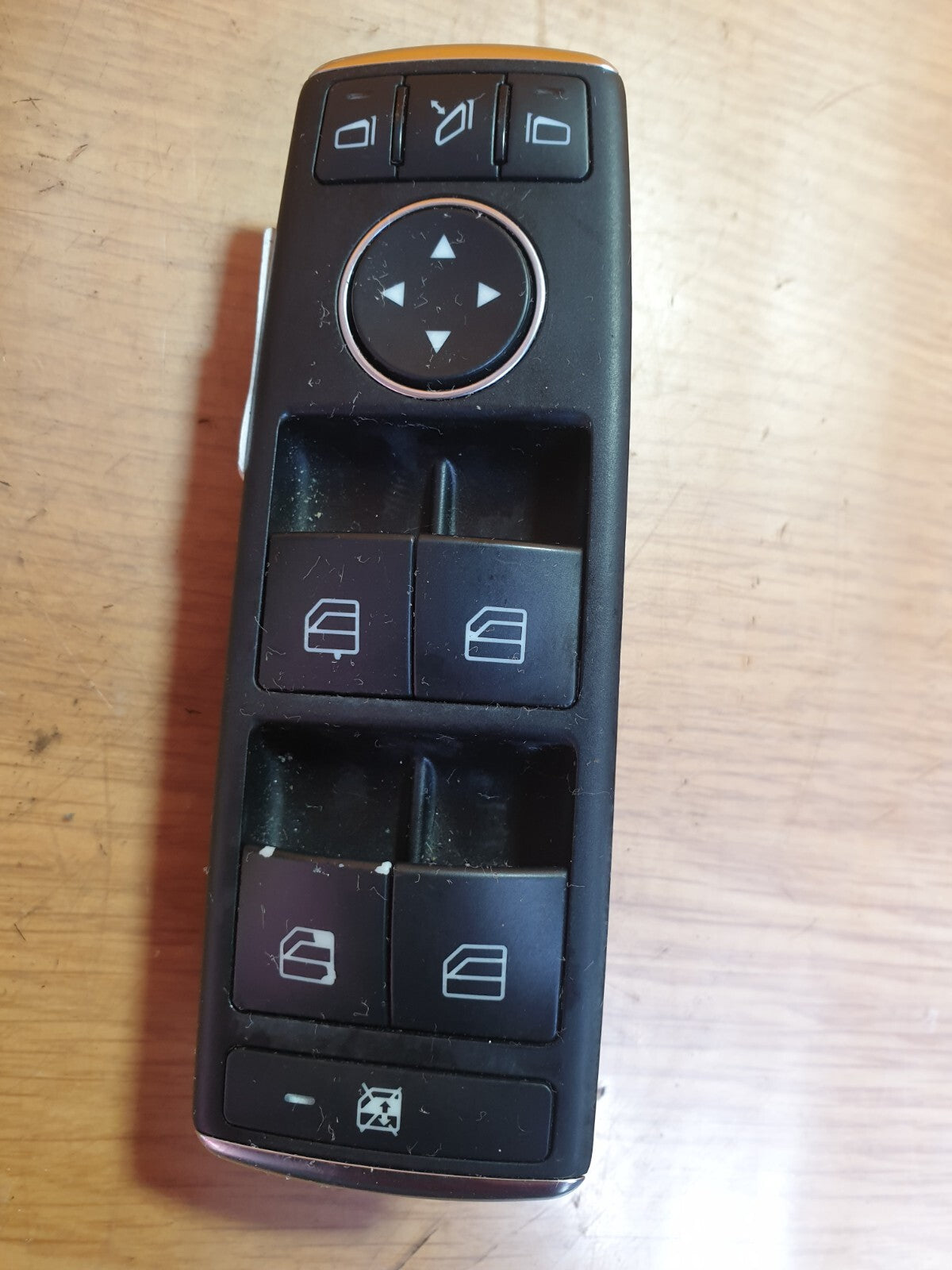 ✅2013 MERCEDES C CLASS W204 FRONT RIGHT DRIVER SIDE WINDOW SWITCH A2049055402 - Image 9