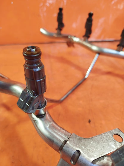 ✅2005 RANGE ROVER VOGUE L322 4.4P FUEL INJECTOR RAIL 1437443 + WARRANTY A274 - Image 9