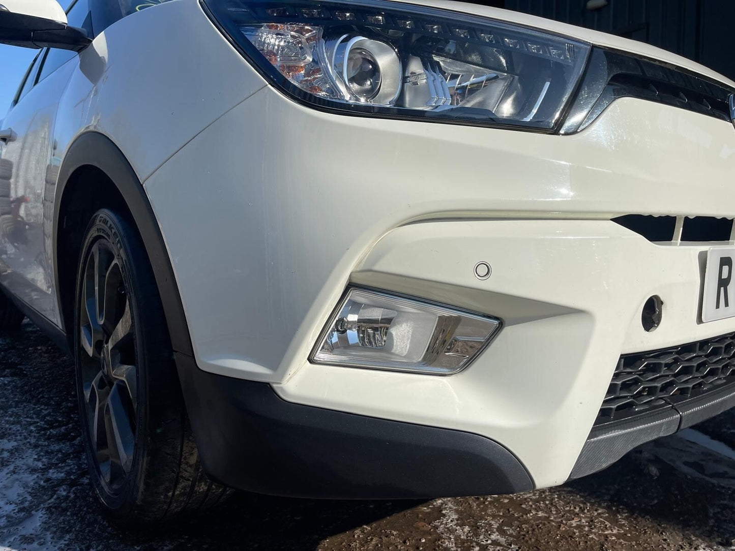 ✅SSANGYONG TIVOLI Elx 1.6 DIESEL 2016 FRONT BUMPER BARE WHITE Warranty A279 - Image 3