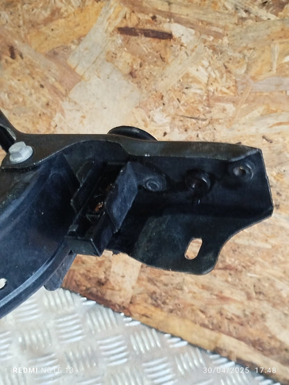 ✅MERCEDES E250 W212 2.1 DIESEL 2011 FRONT RIGHT HEADLIGHT BRACKET A212620030 - Image 11
