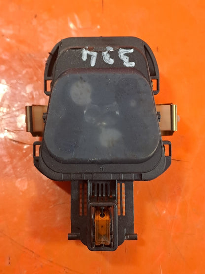 ✅MERCEDES GLA 200D X156 2.1 DIESEL 2016 FRONT WINDSCREEN RAIN SENSOR A2469002603 - Image 1