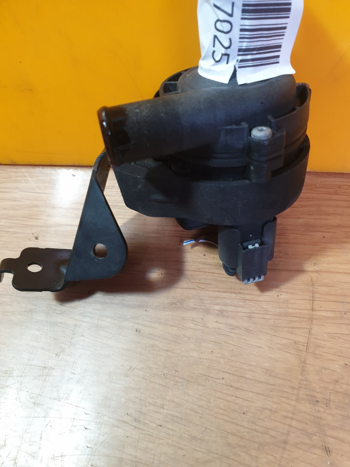 ebay-src:https://i.ebayimg.com/00/s/mtywmfgxmjaw/z/mleaaoswaajmj9hz/$_57.jpg