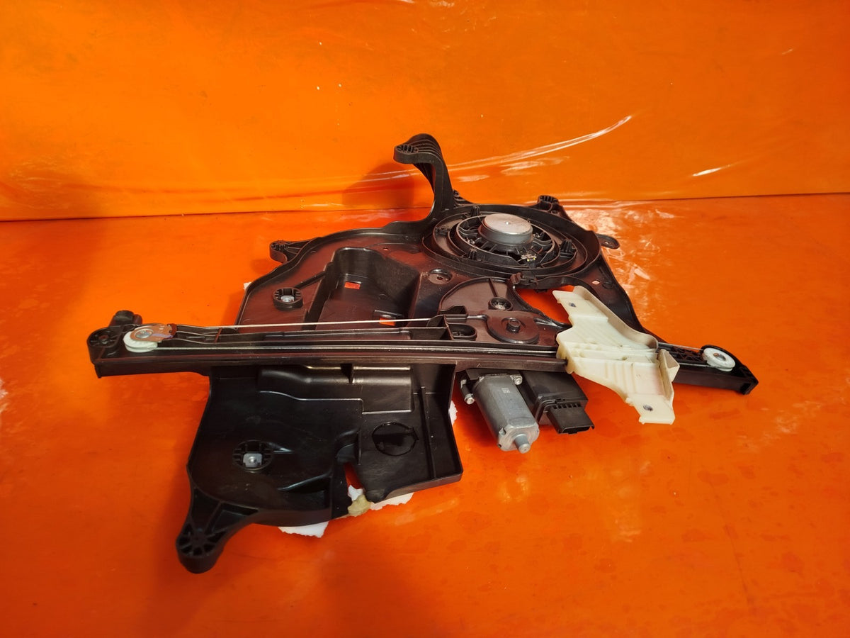 2020 Vauxhall Combo MK4 Front Right Window Regulator Motor 9830335980 A414 - Image 10